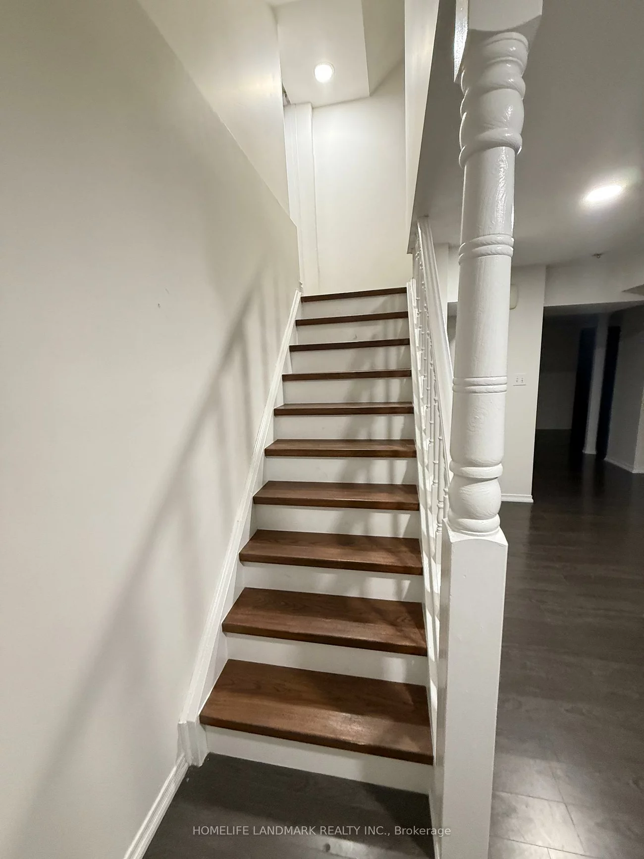 5932, Hemingway, Central Erin Mills, Mississauga