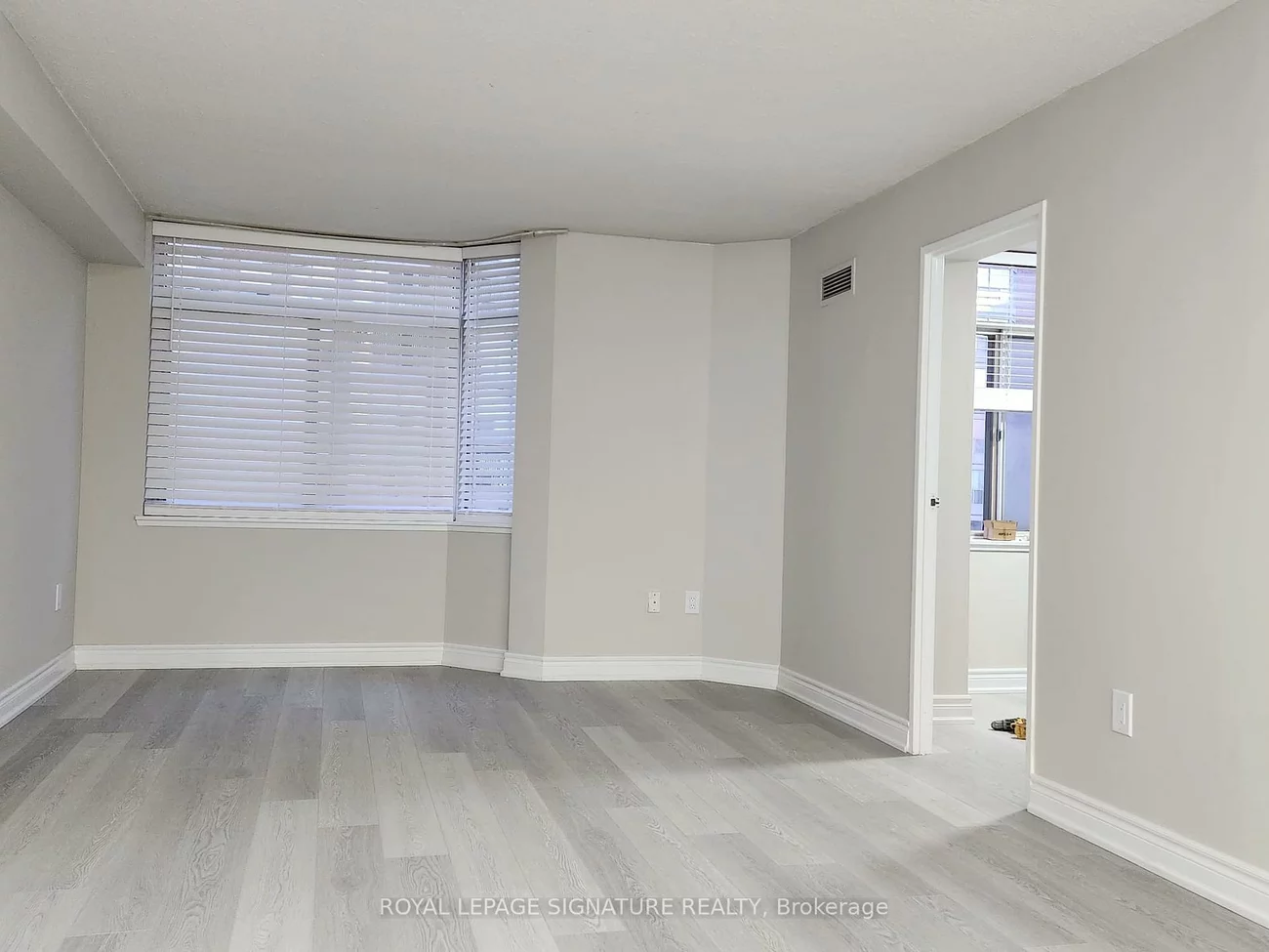 300, Webb, City Centre, Mississauga