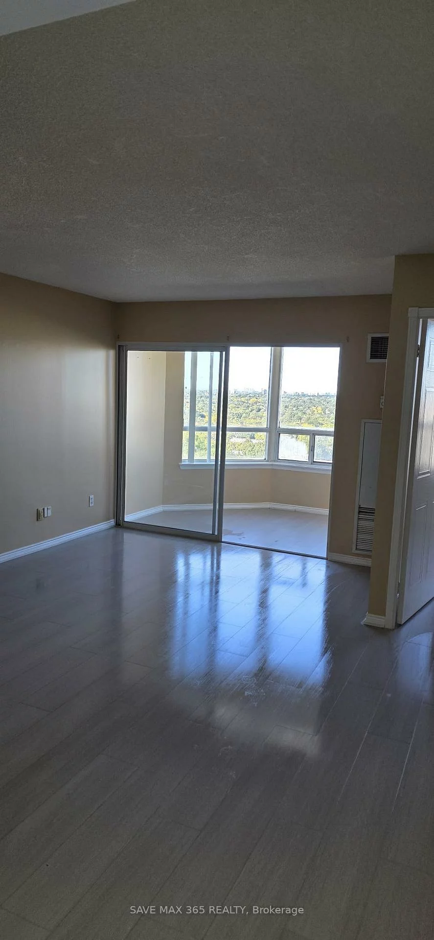 135, Hillcrest, Cooksville, Mississauga