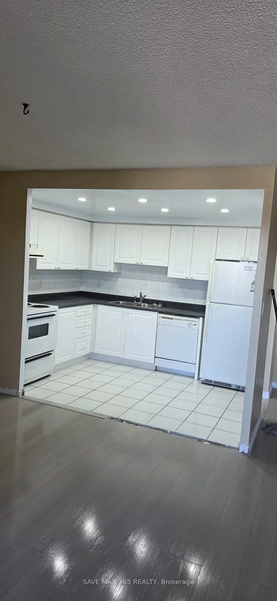135, Hillcrest, Cooksville, Mississauga