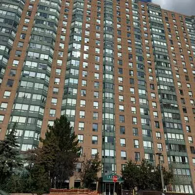 135, Hillcrest, Cooksville, Mississauga