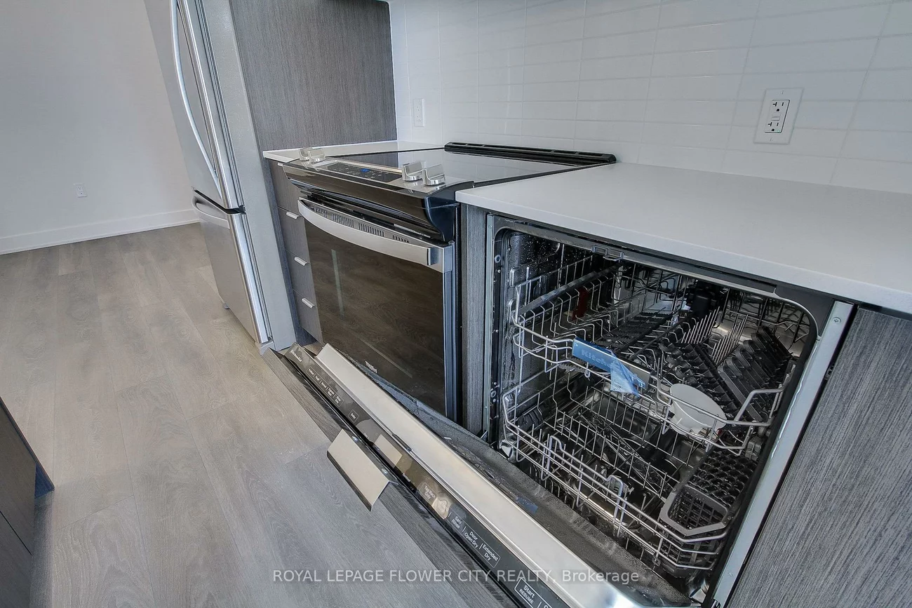 202, Burnhamthorpe, Mississauga Valleys, Mississauga