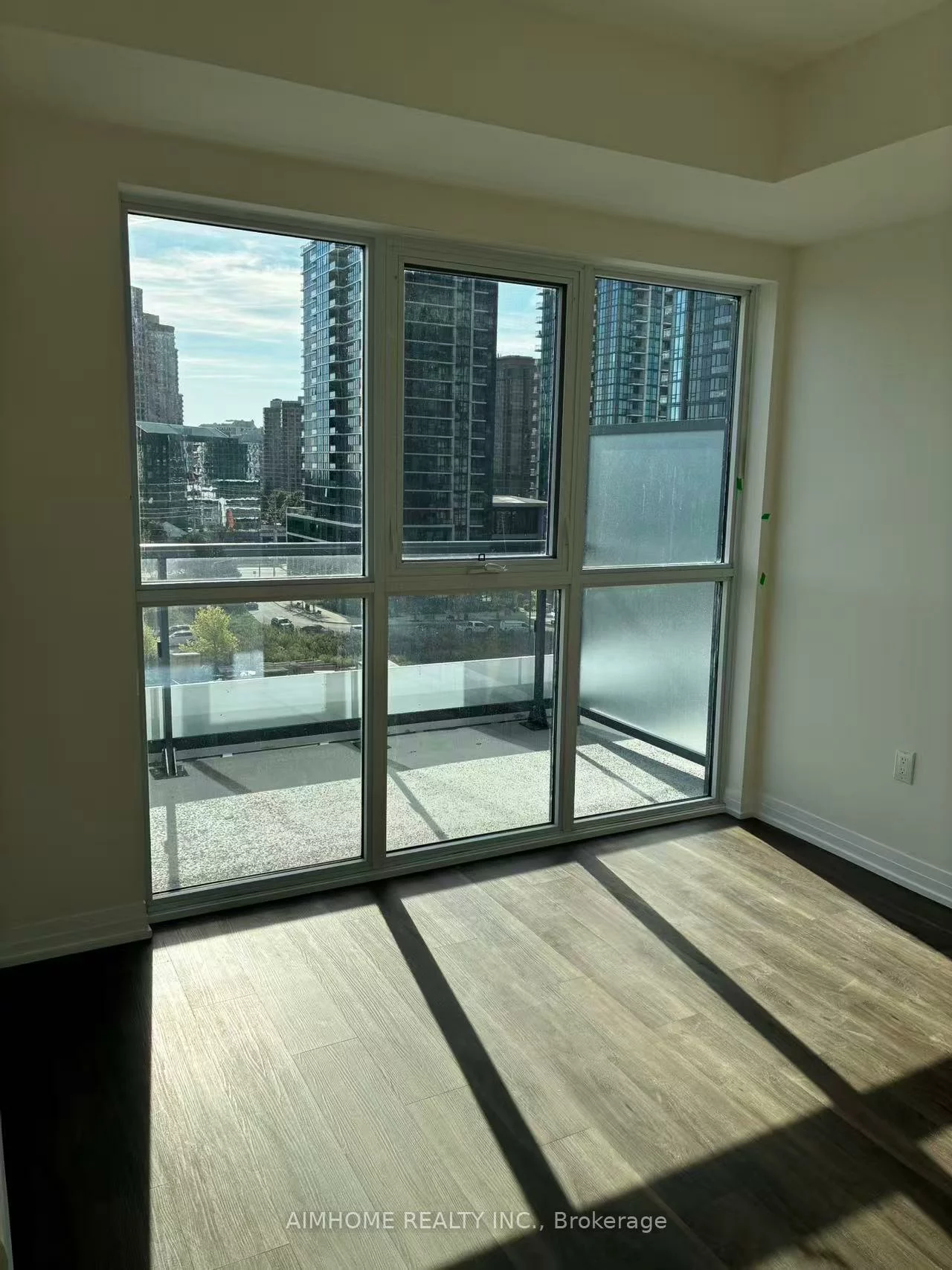 15, watergarden, Hurontario, Mississauga