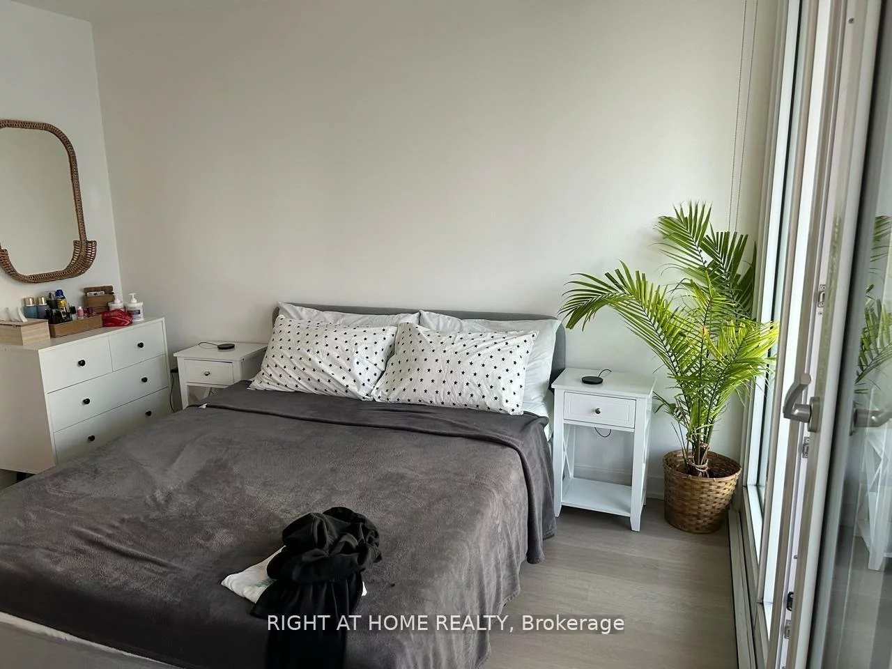 3883, Quartz, City Centre, Mississauga