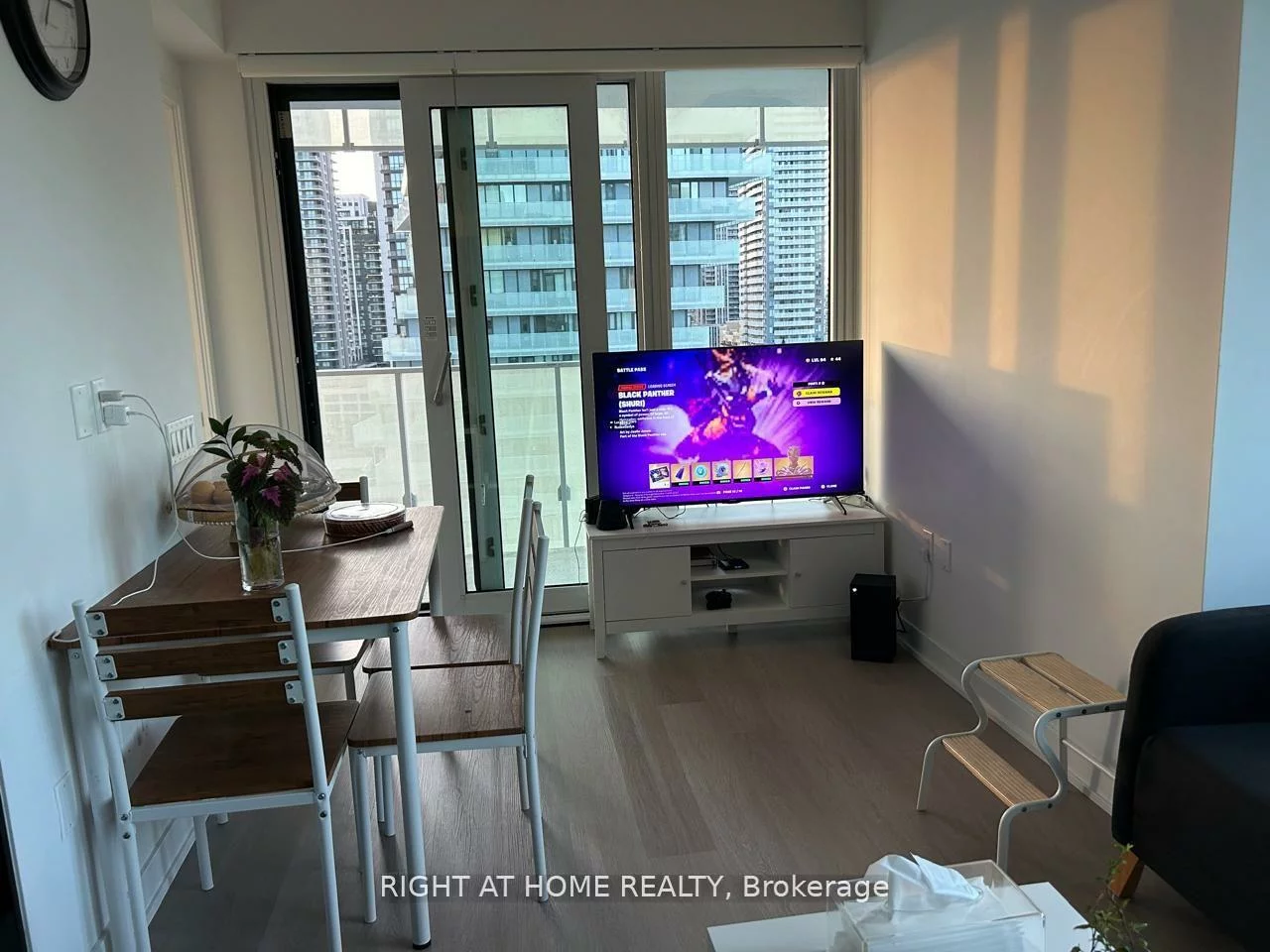 3883, Quartz, City Centre, Mississauga