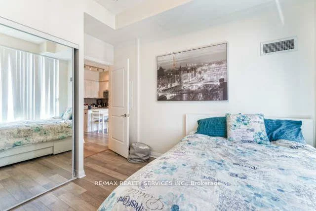 5025, Four Springs, Hurontario, Mississauga