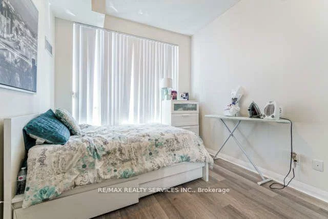 5025, Four Springs, Hurontario, Mississauga