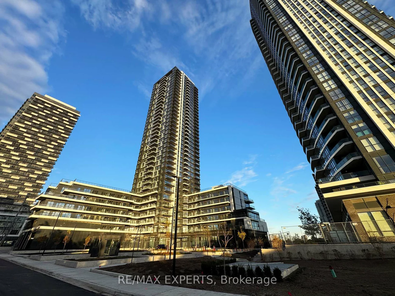 15, Watergarden, Hurontario, Mississauga