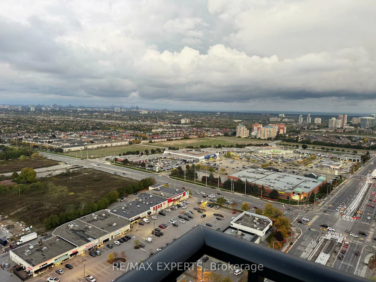 15, Watergarden, Hurontario, Mississauga