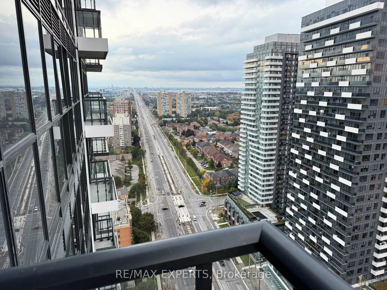 15, Watergarden, Hurontario, Mississauga