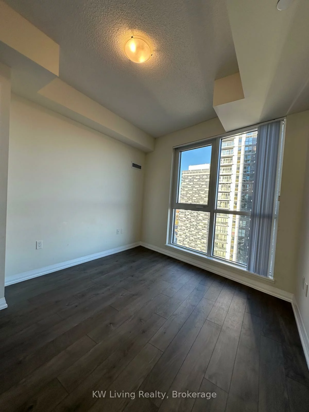 35, Watergarden, Hurontario, Mississauga