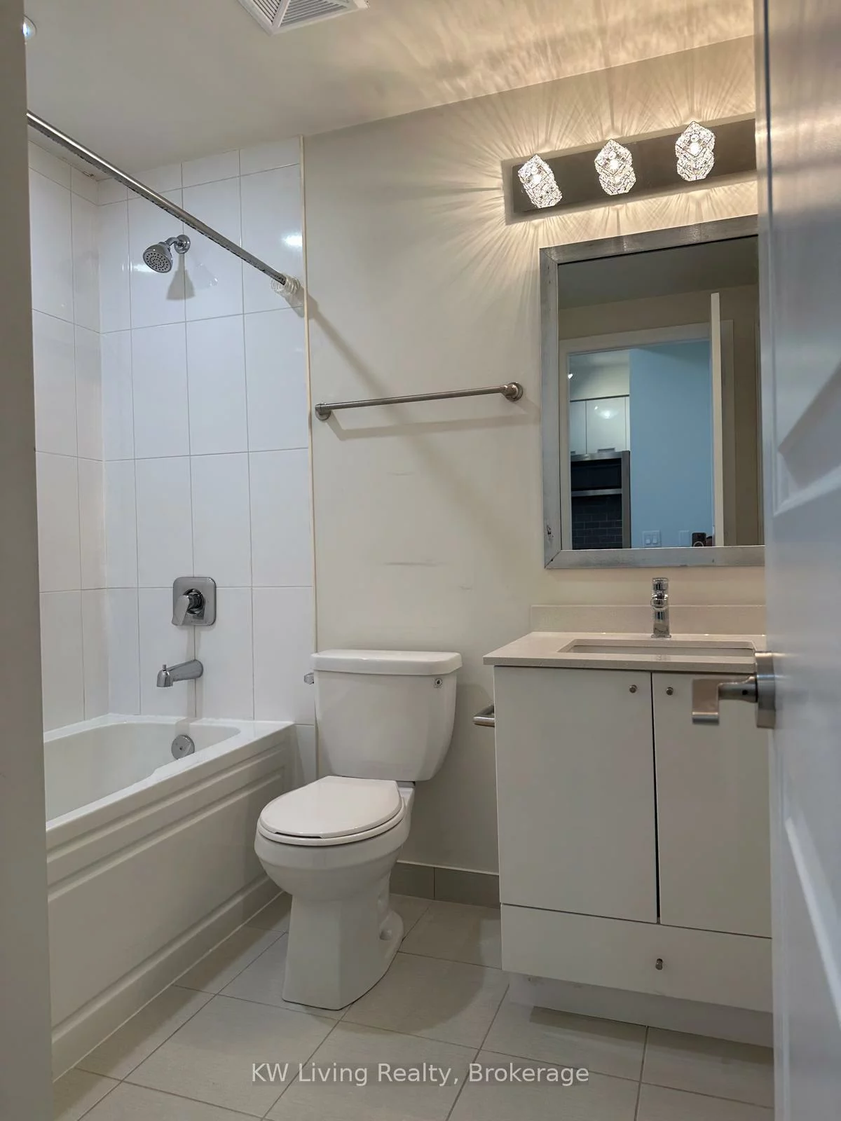 35, Watergarden, Hurontario, Mississauga