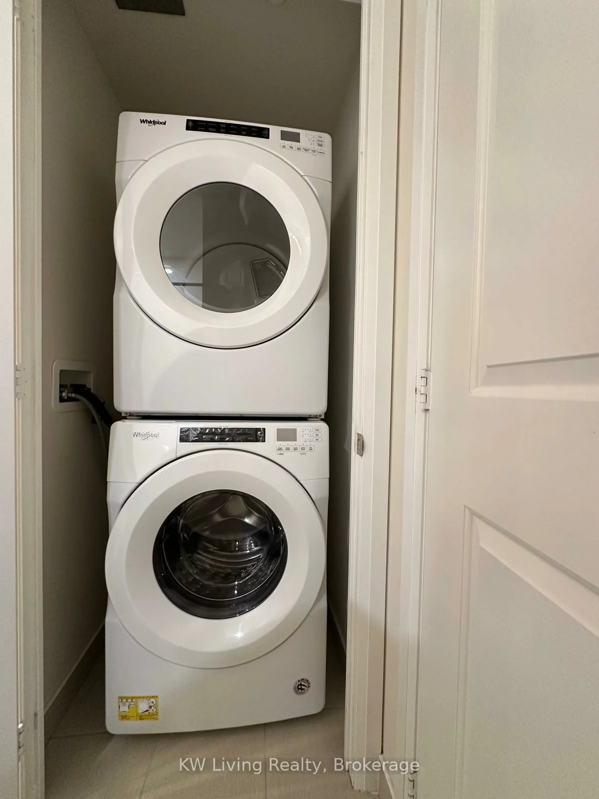 35, Watergarden, Hurontario, Mississauga