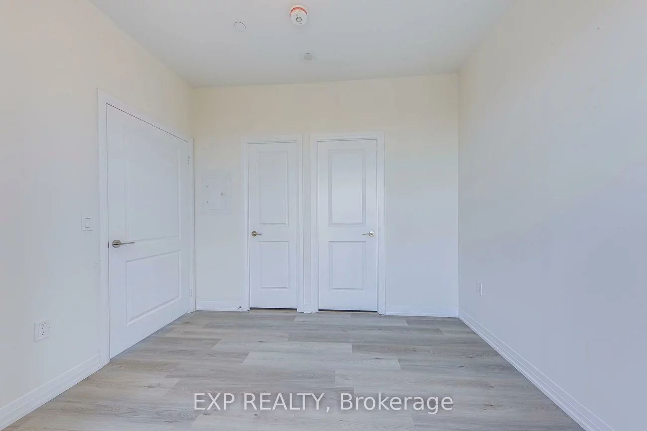 15, Watergarden, Hurontario, Mississauga