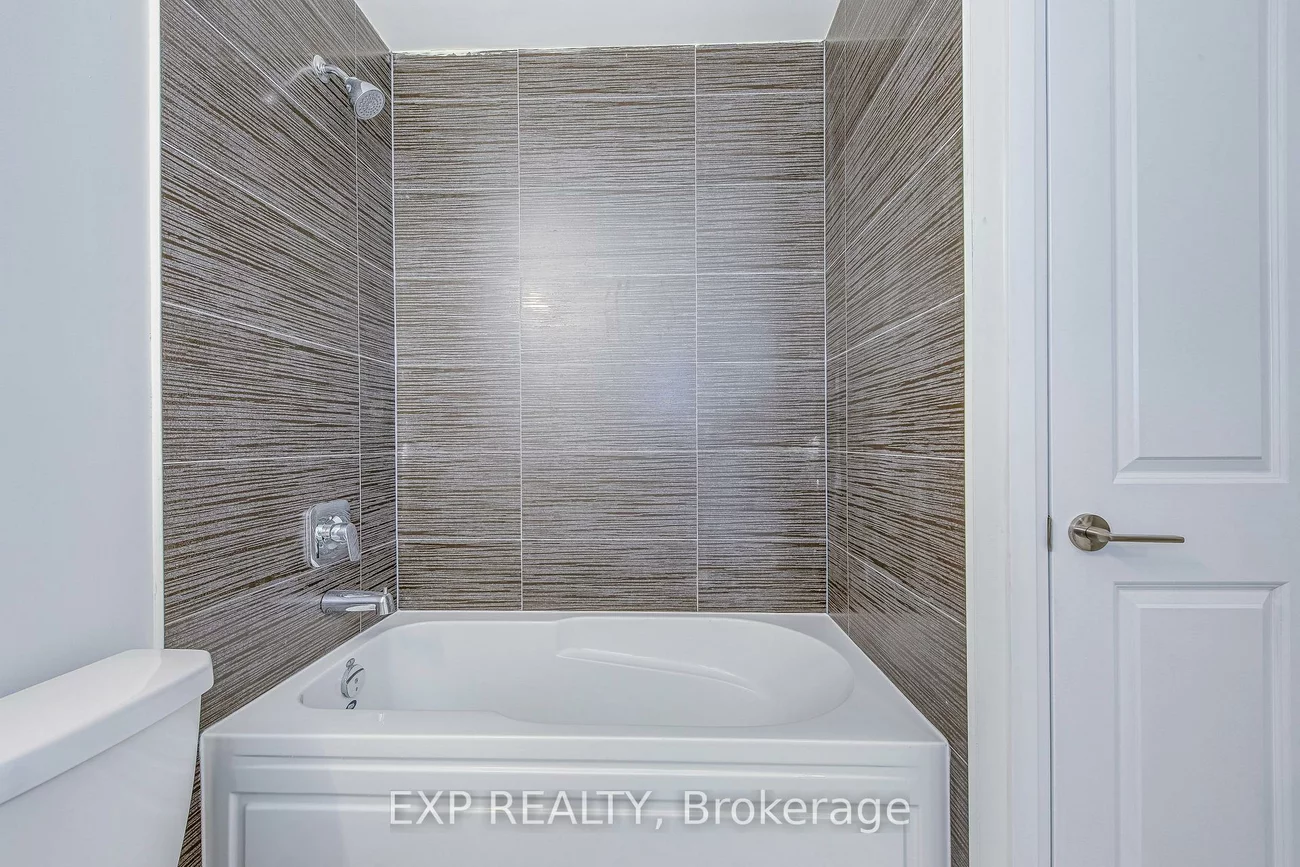 15, Watergarden, Hurontario, Mississauga