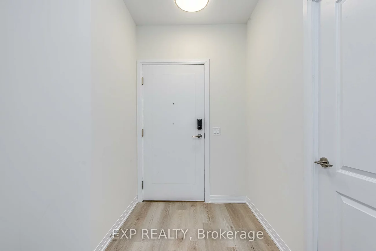 15, Watergarden, Hurontario, Mississauga