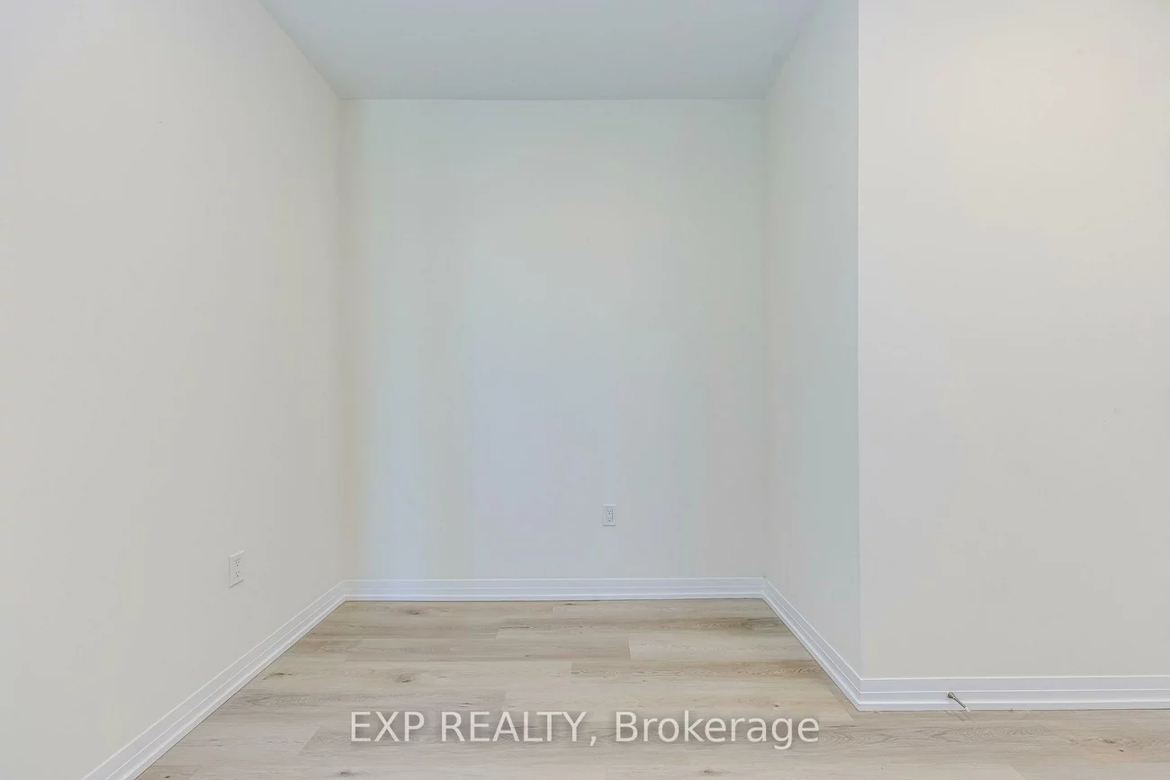 15, Watergarden, Hurontario, Mississauga