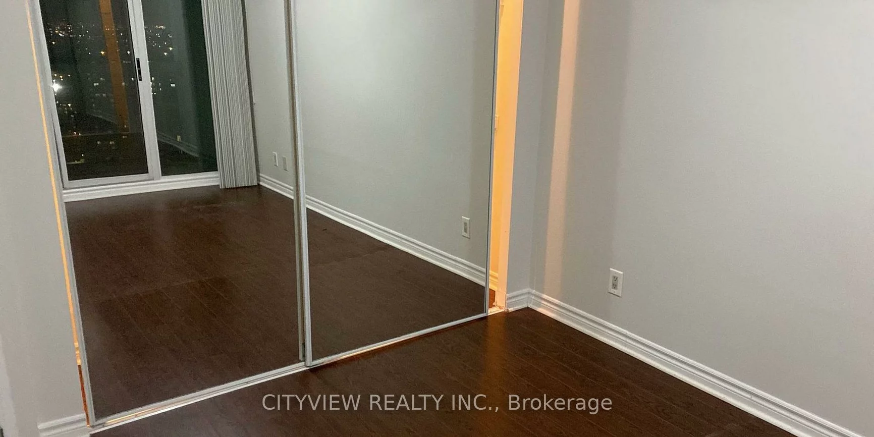 3504, Hurontario, Fairview, Mississauga