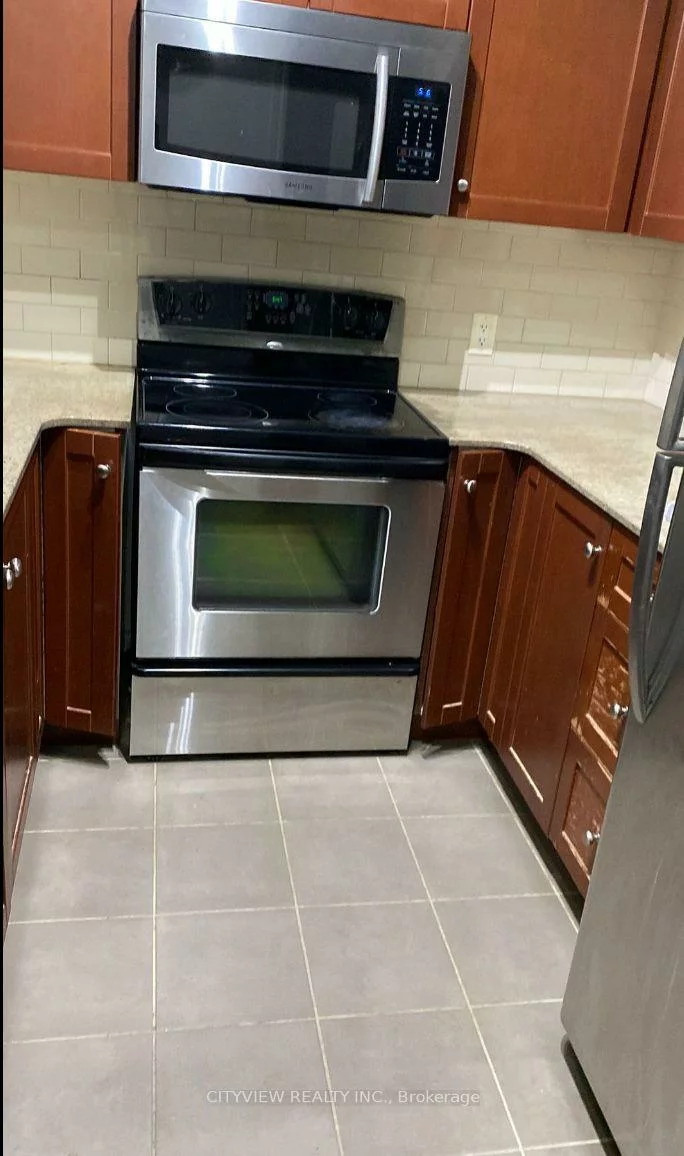 3504, Hurontario, Fairview, Mississauga