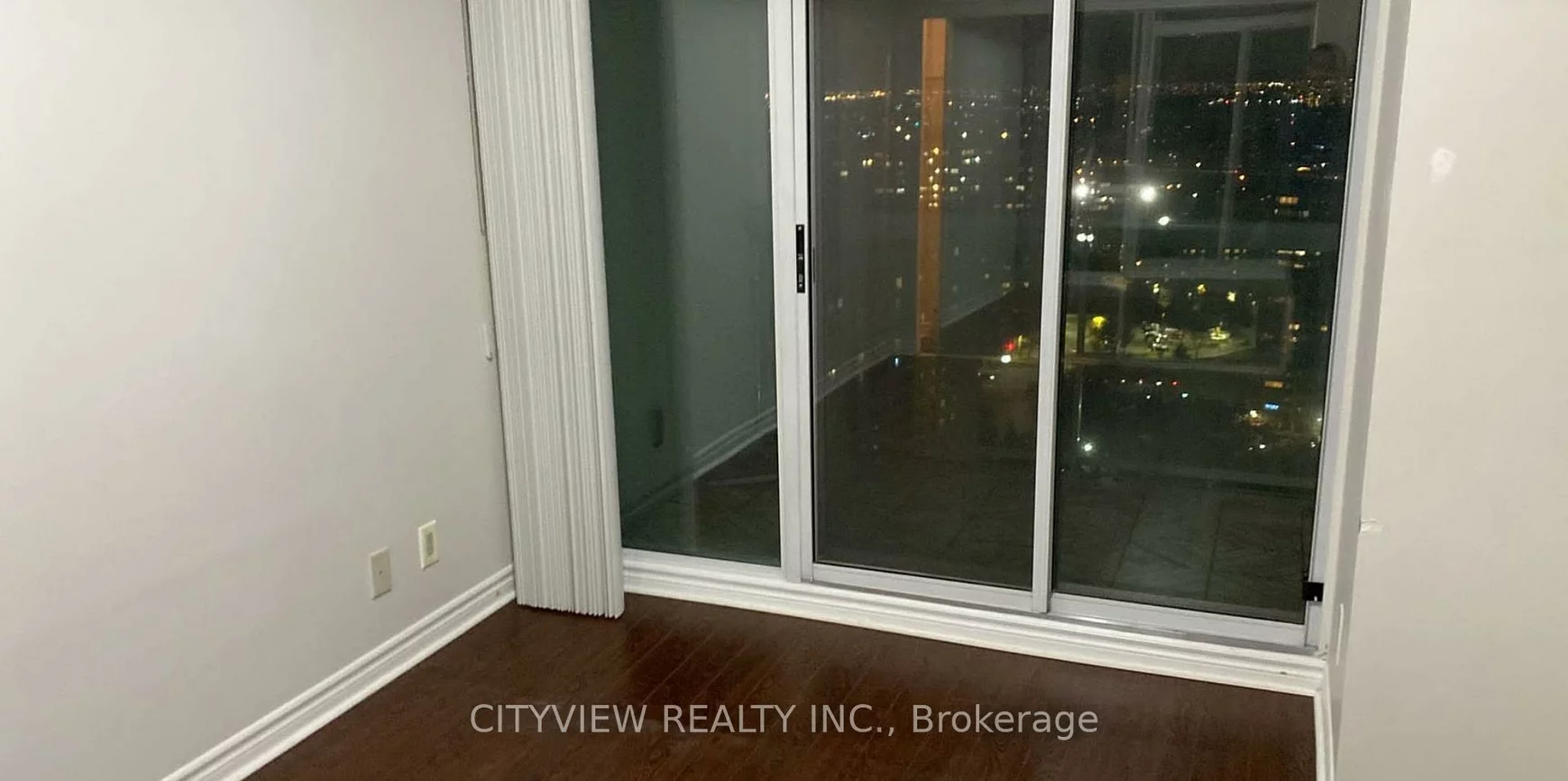 3504, Hurontario, Fairview, Mississauga