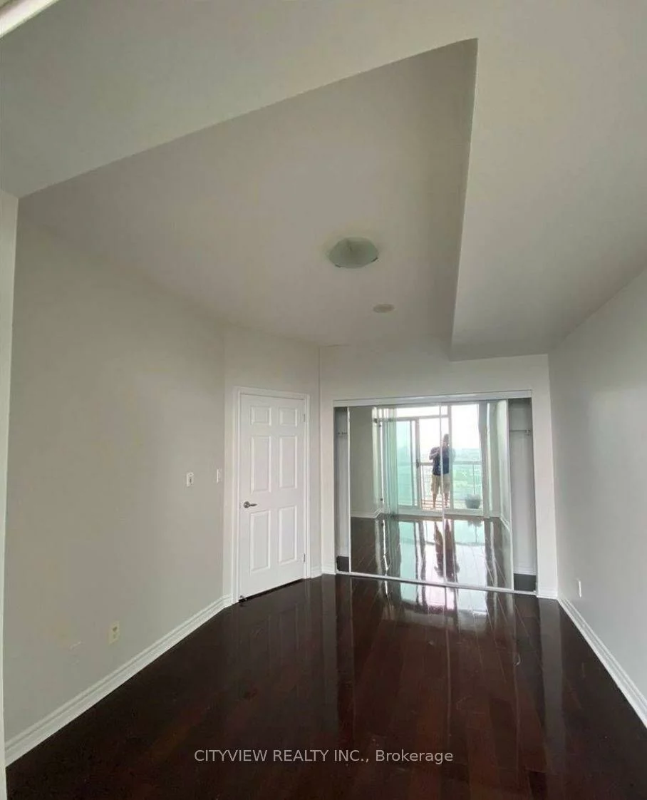 3504, Hurontario, Fairview, Mississauga