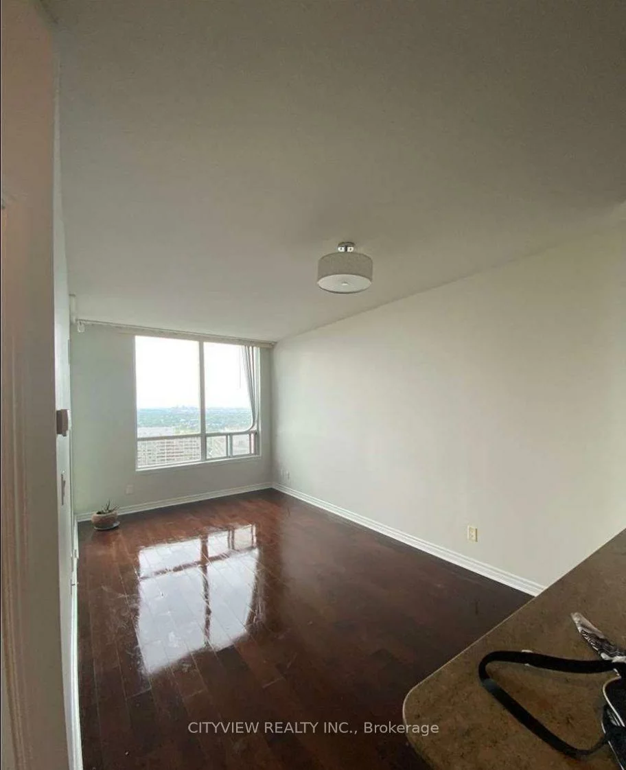 3504, Hurontario, Fairview, Mississauga