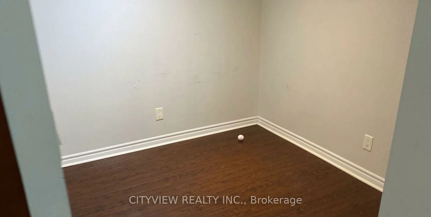 3504, Hurontario, Fairview, Mississauga