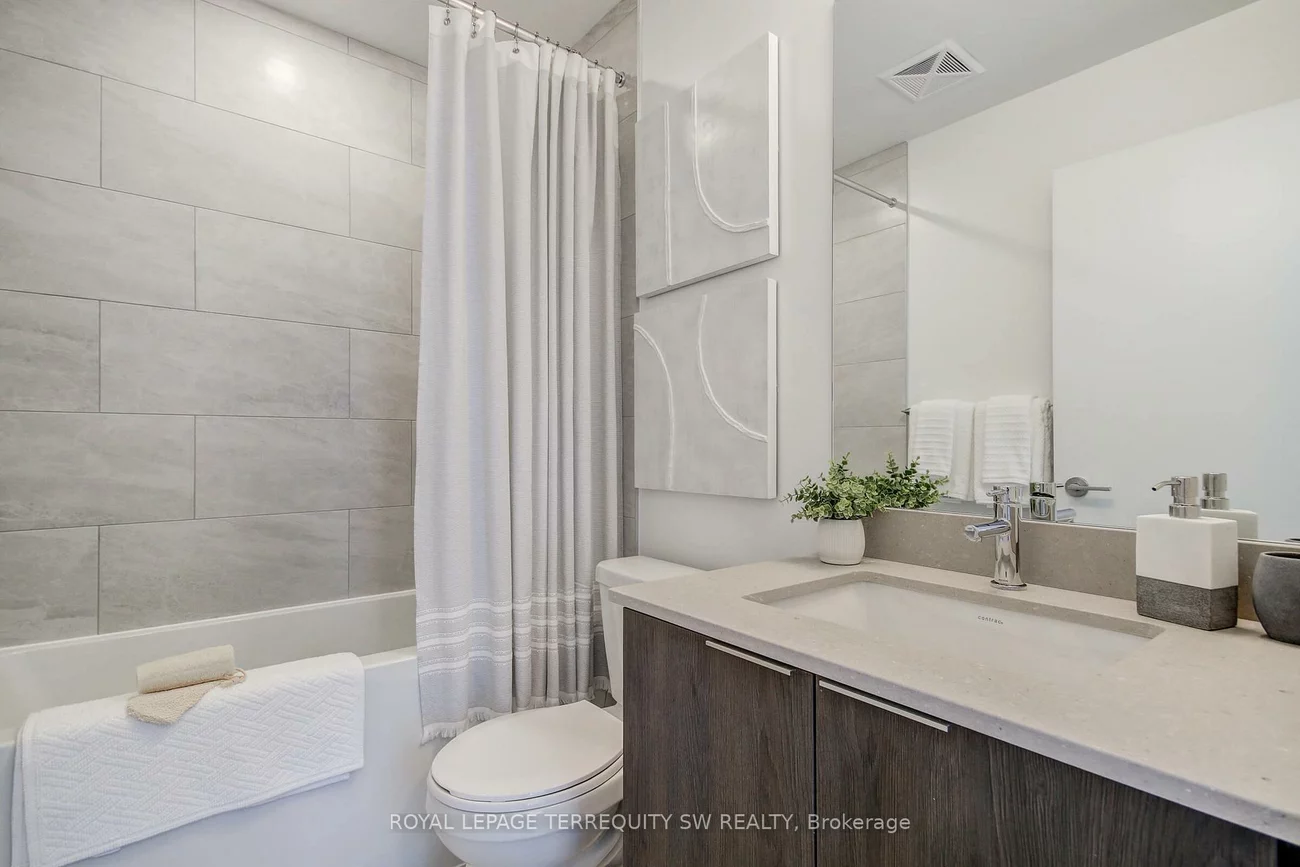 395, Square One, City Centre, Mississauga