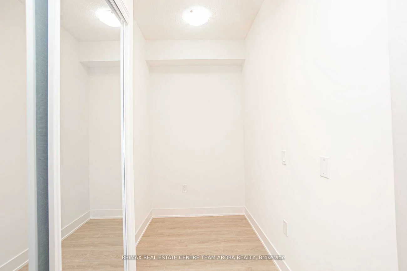 202, Burnhamthorpe, Mississauga Valleys, Mississauga