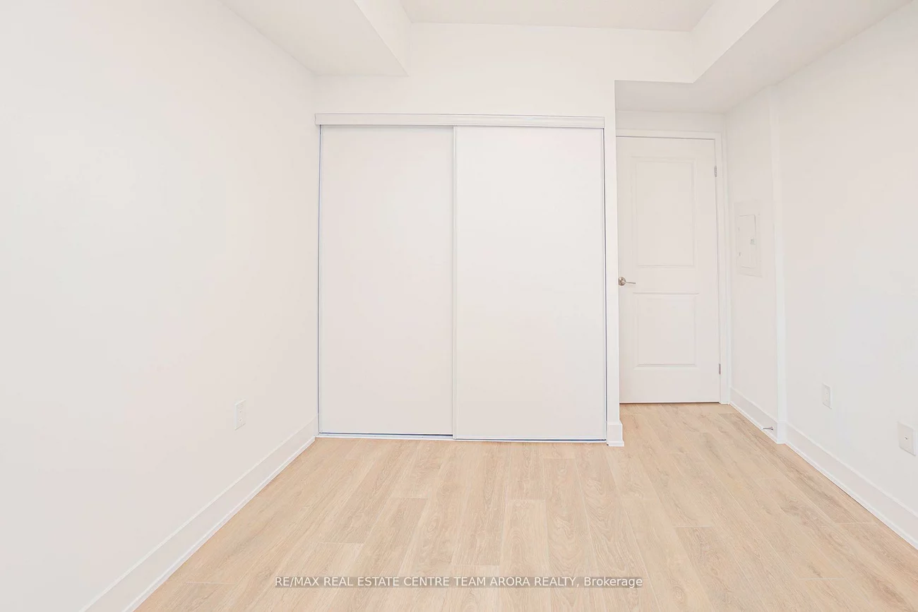 202, Burnhamthorpe, Mississauga Valleys, Mississauga