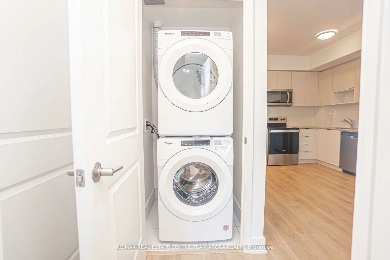 202, Burnhamthorpe, Mississauga Valleys, Mississauga