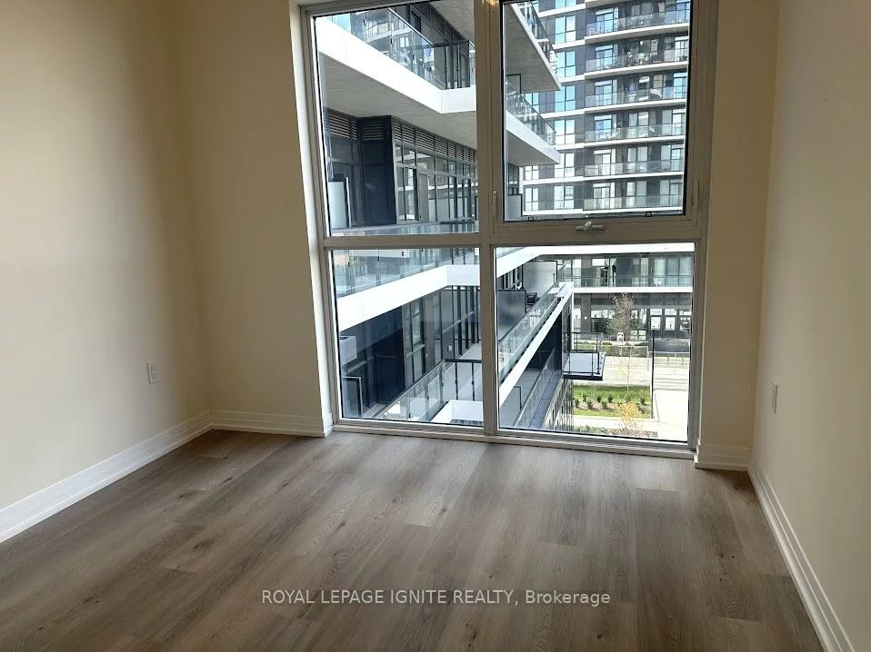 15, Watergarden, Hurontario, Mississauga