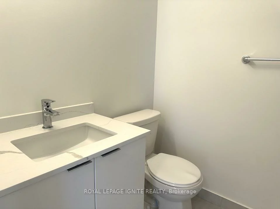 15, Watergarden, Hurontario, Mississauga