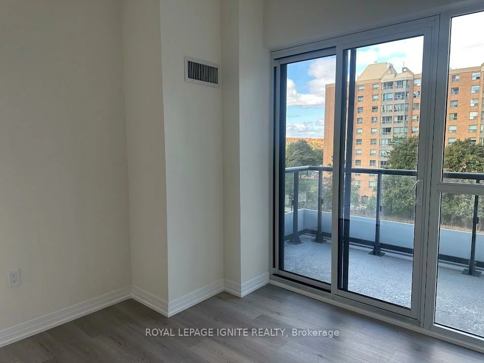 15, Watergarden, Hurontario, Mississauga