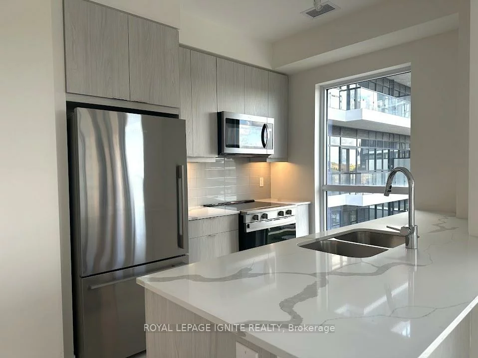 15, Watergarden, Hurontario, Mississauga