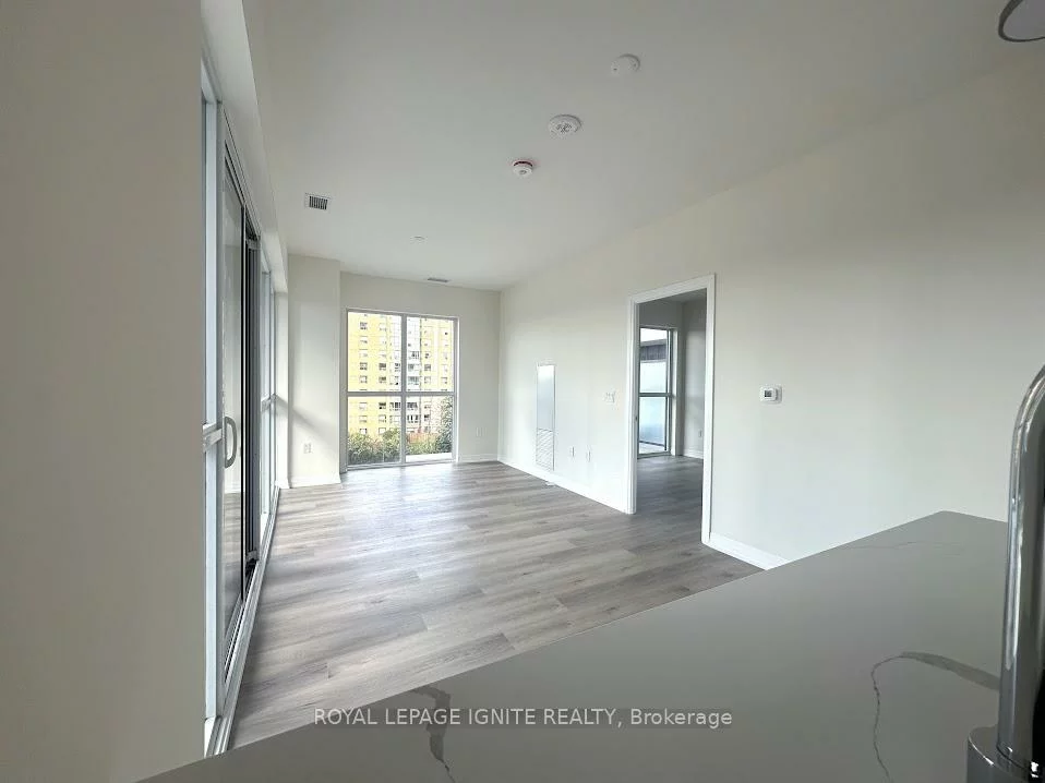 15, Watergarden, Hurontario, Mississauga