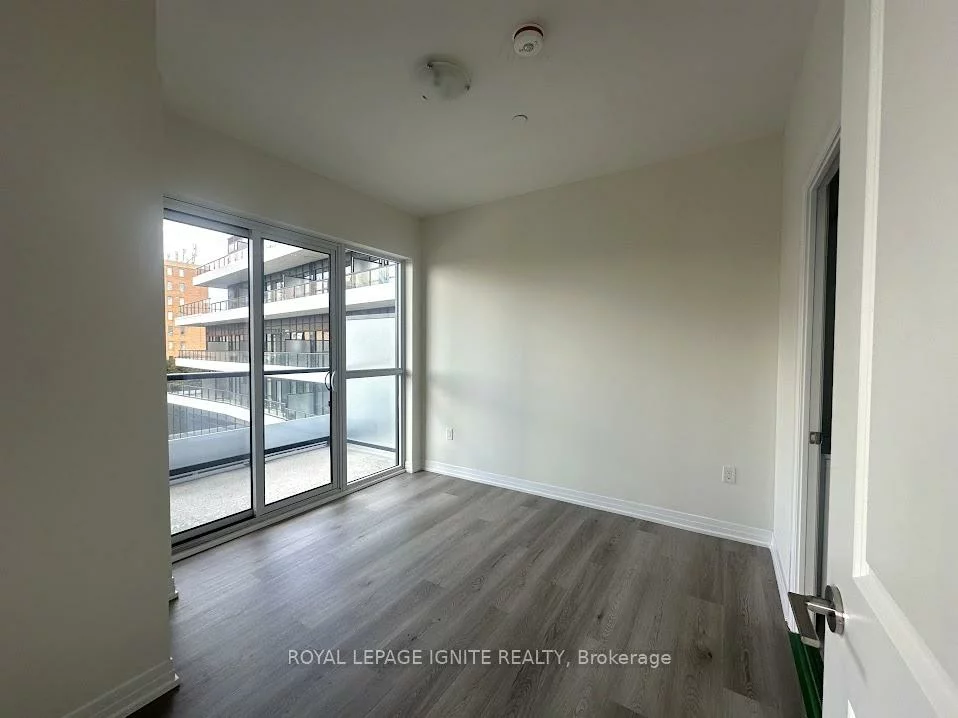 15, Watergarden, Hurontario, Mississauga