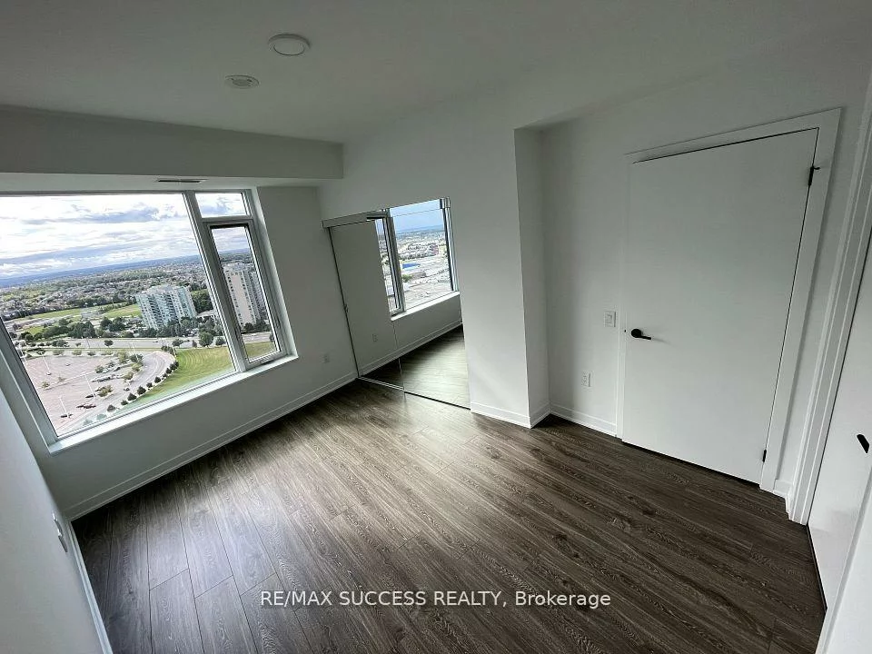 2495, Eglinton, Central Erin Mills, Mississauga