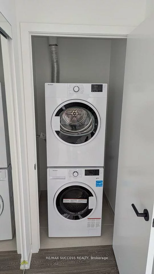 2495, Eglinton, Central Erin Mills, Mississauga