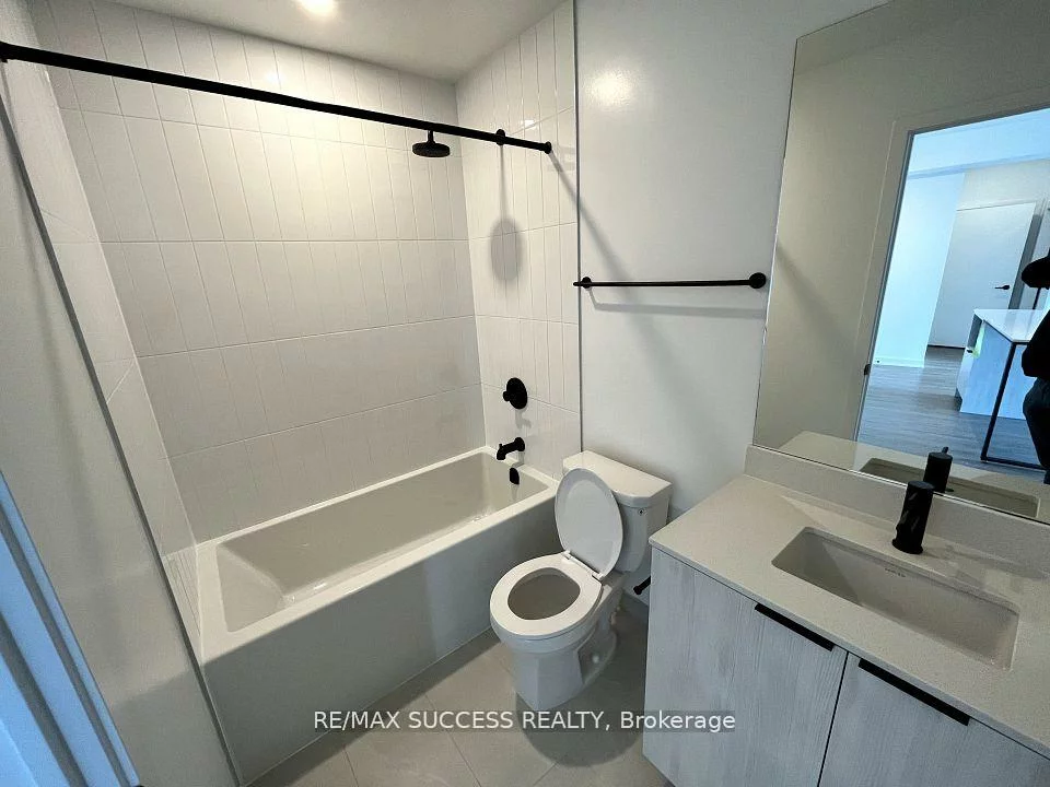 2495, Eglinton, Central Erin Mills, Mississauga