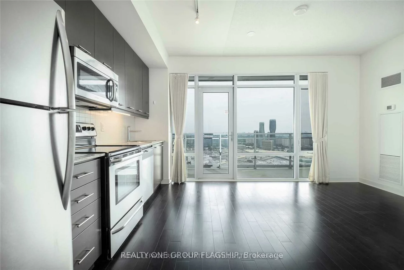 360, Square One, City Centre, Mississauga