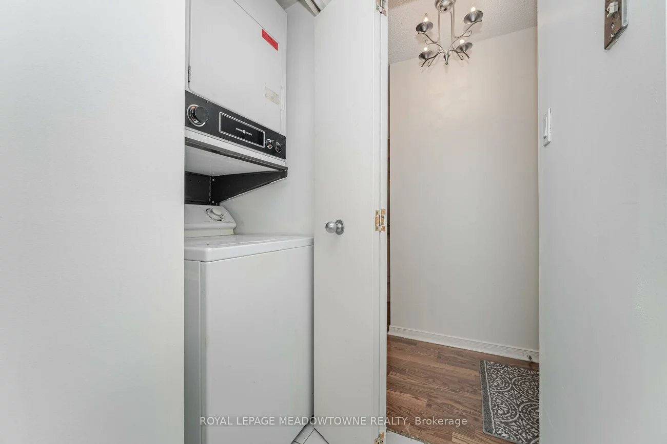 75, King, Cooksville, Mississauga