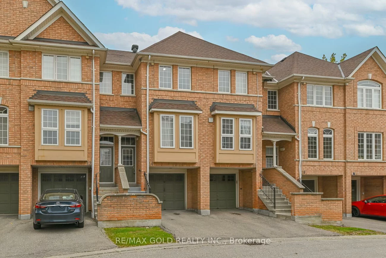 50, Strathaven, Hurontario, Mississauga
