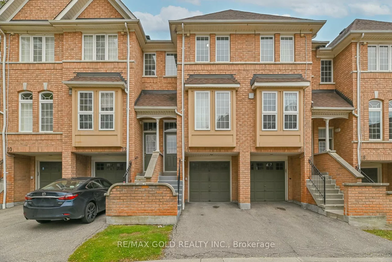 50, Strathaven, Hurontario, Mississauga