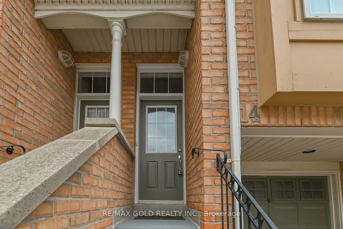 50, Strathaven, Hurontario, Mississauga