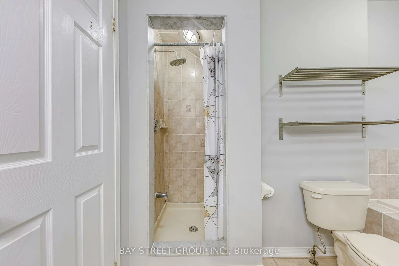 5260, Mcfarren, Central Erin Mills, Mississauga