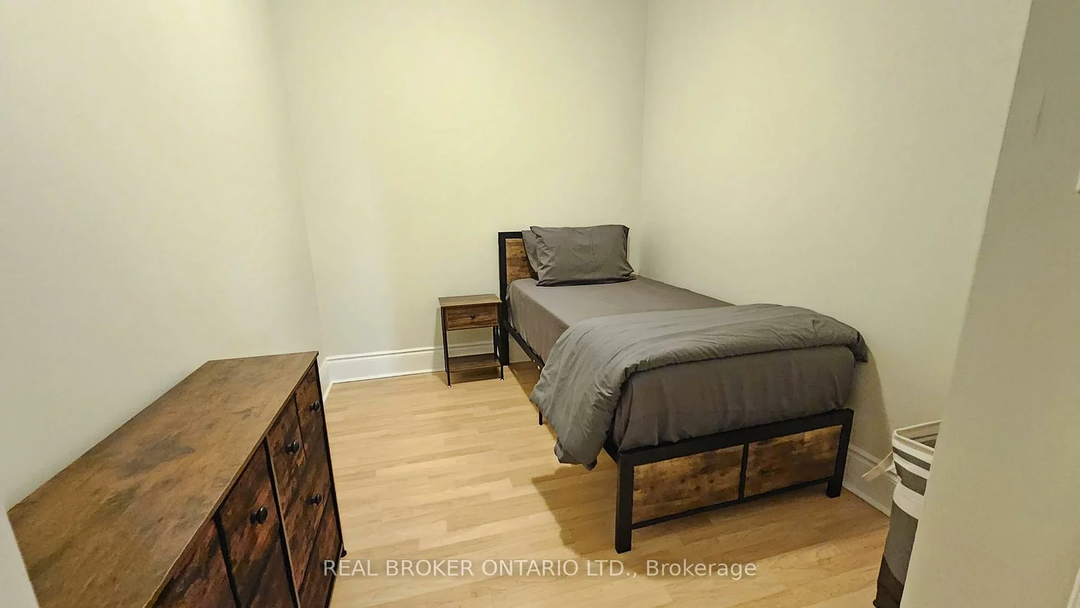 3880, Duke Of York, City Centre, Mississauga