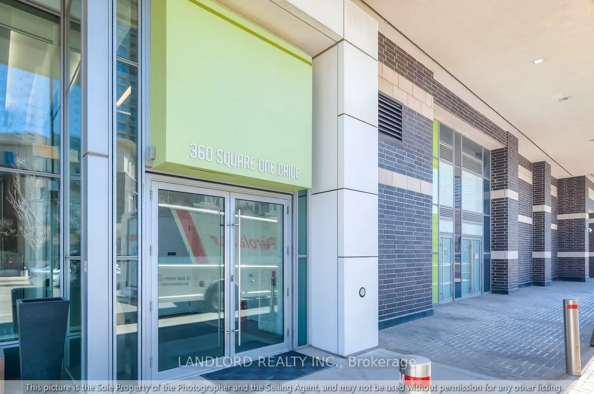 360, Square One, City Centre, Mississauga