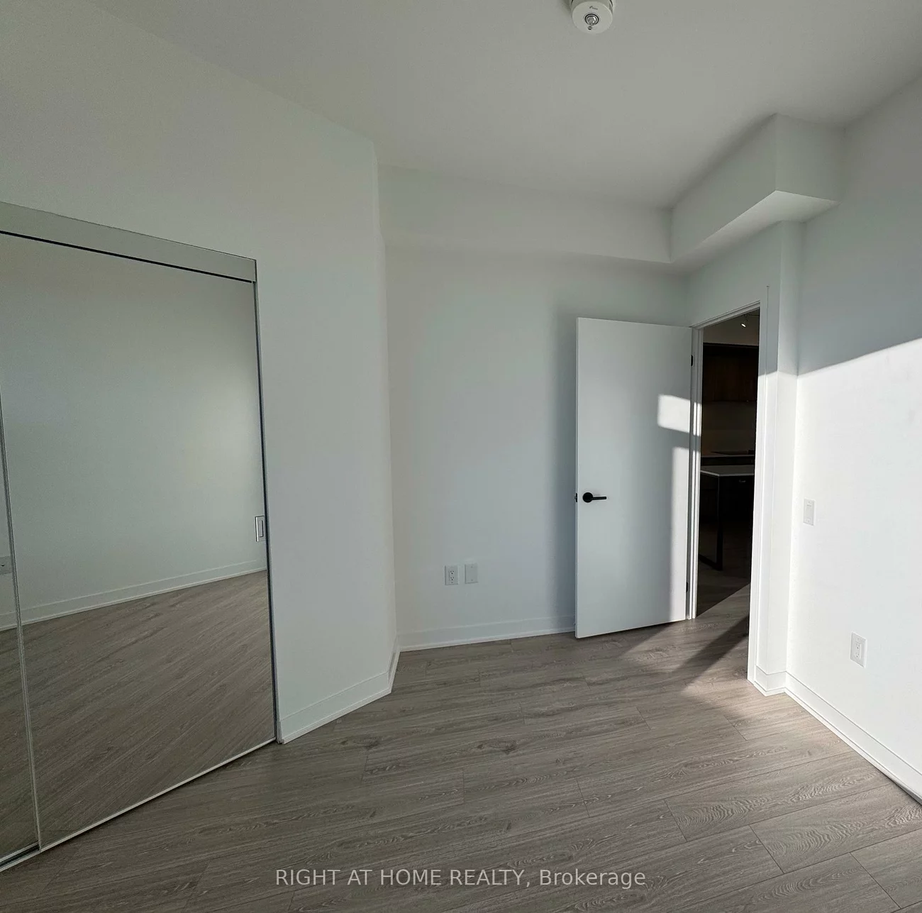 2495, Eglinton, Central Erin Mills, Mississauga