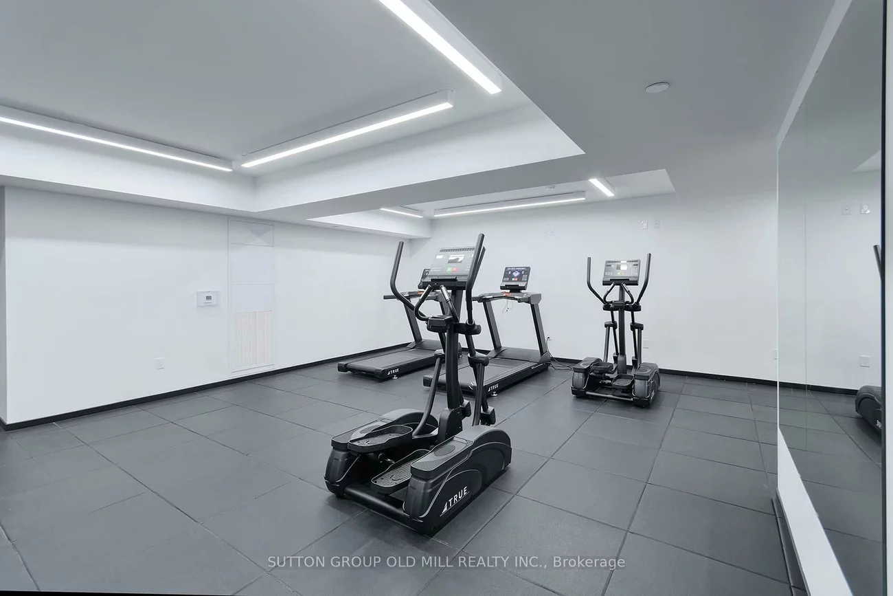 1035, Southdown, Clarkson, Mississauga